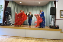 Itämainen tanssi eli Satu, Marja, Anneli, Kerttu ja Annette